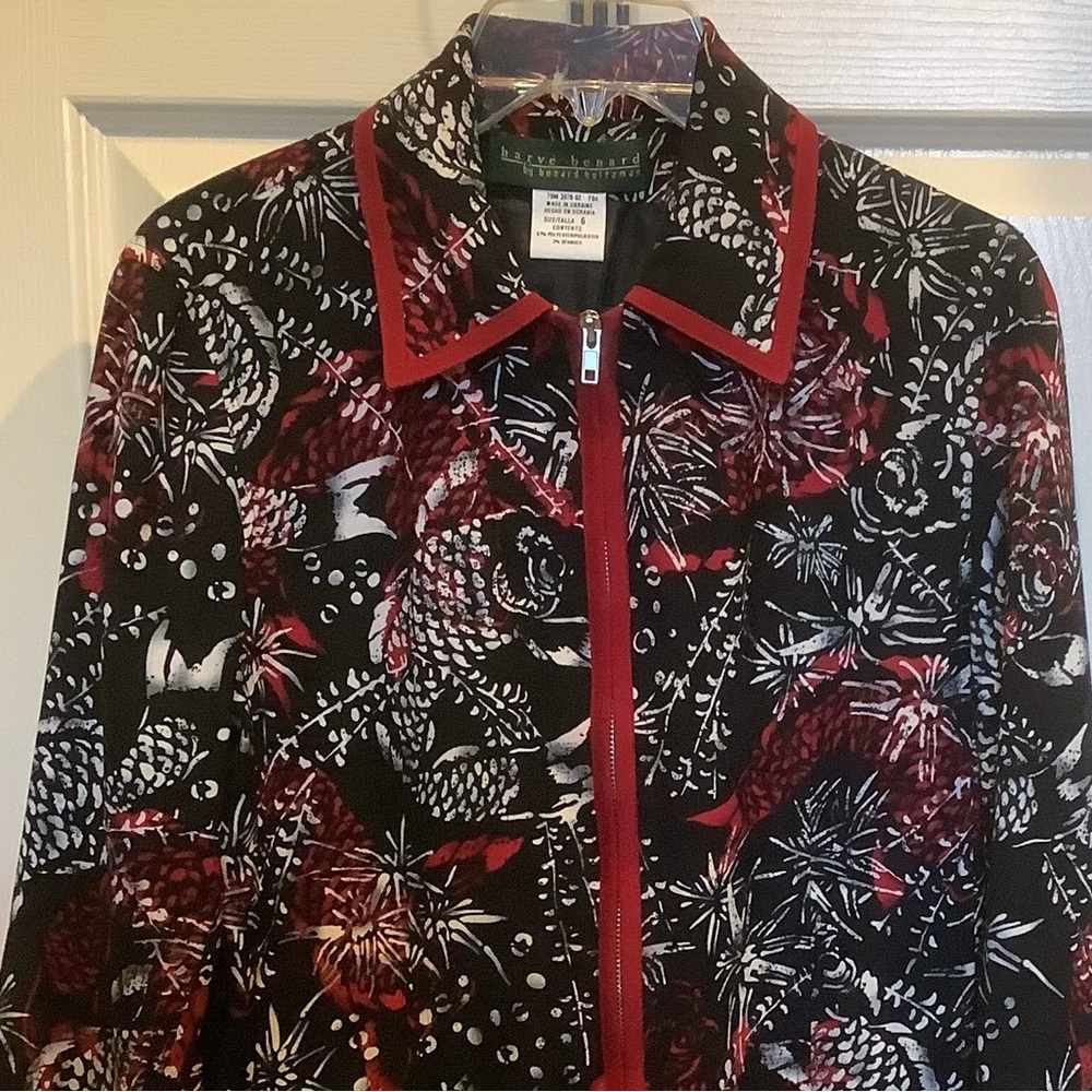 Harve Bernard - Women's Black & Red Patterned Jacket / Blazer - Size 6